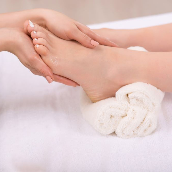 24K Gold Anti-Aging Pedicure (Est. 70 min) 24K Gold Anti-Aging Pedicure (Est. 70 min)